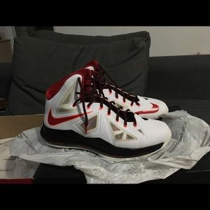 Lebron X, Weared Once!!!! Great Condition.